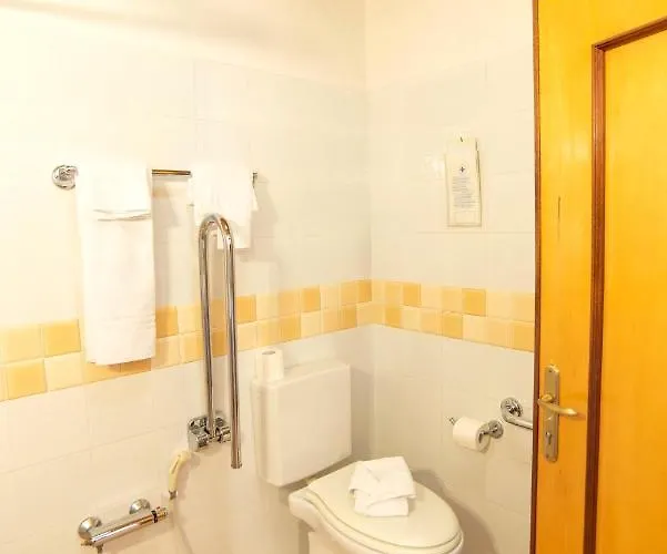 Bucaneve فندق بيفيبلاغو