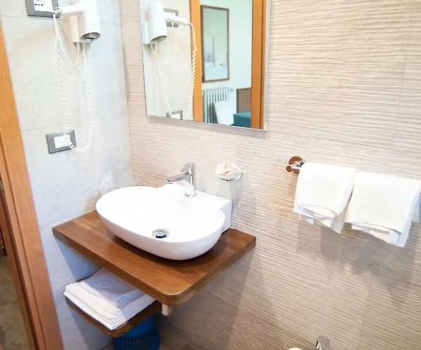 Bucaneve فندق بيفيبلاغو