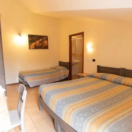 Hotel Bucaneve