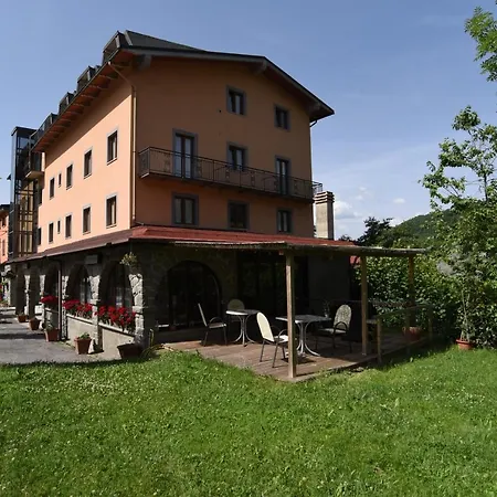 Bucaneve Hotel