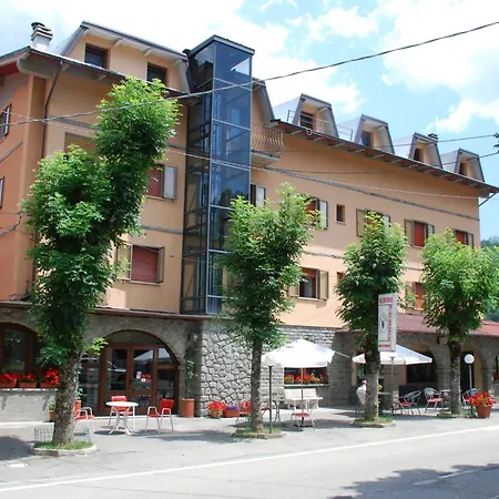 Bucaneve Hotel 3*