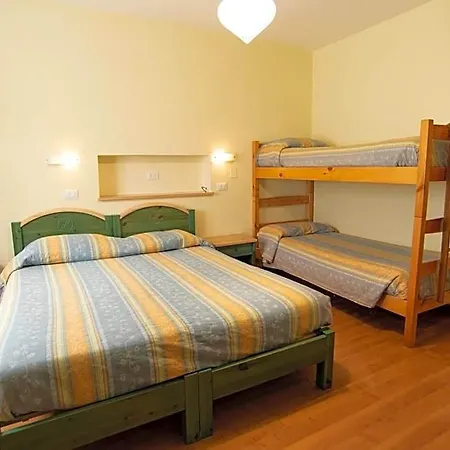 Hotel Bucaneve