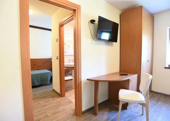 Bucaneve Szálloda 3*